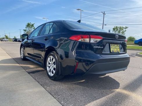 Used 2025 Toyota Corolla LE FWD image 7