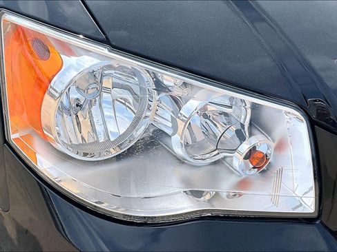 Used 2020 Dodge Grand Caravan SXT image 27