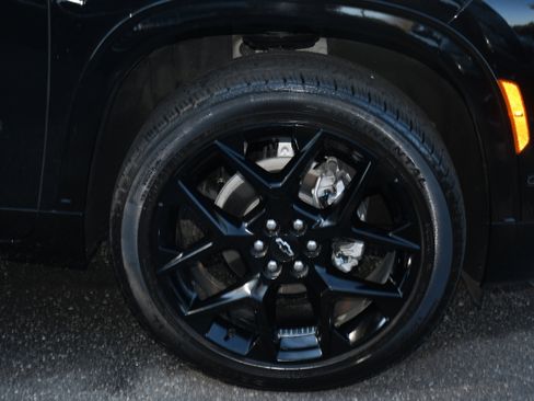 Used 2025 Chevrolet Traverse RS w/ LPO, Floor Liner Package image 25