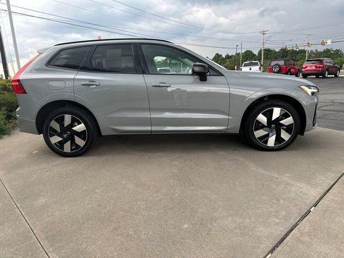 Certified 2025 Volvo XC60 T8 Plus w/ Protection Package Premier AWD/4WD image 4