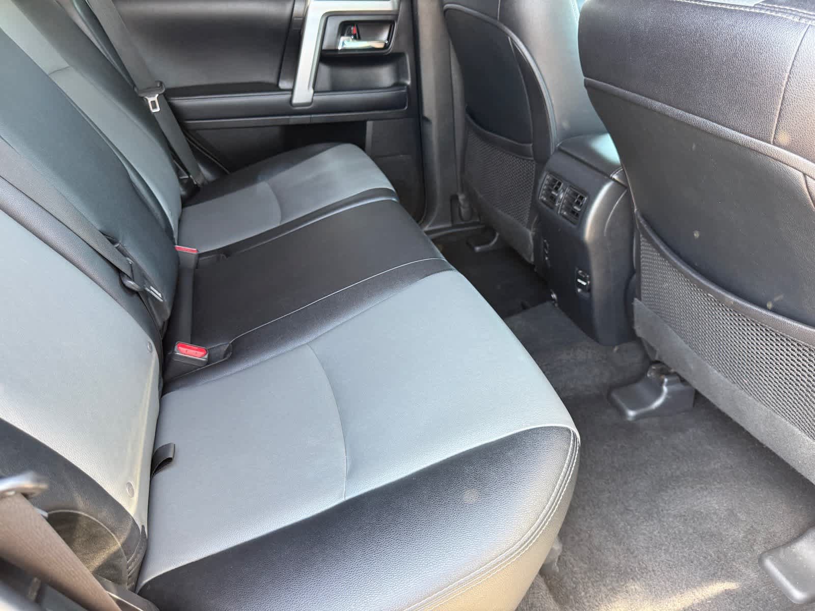 Used 2018 Toyota 4Runner SR5 Premium AWD/4WD image 30