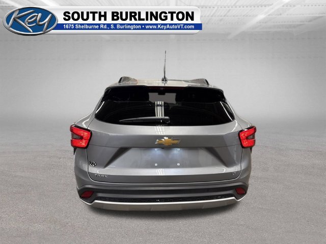 Used 2024 Chevrolet Trax LT w/ Driver Confidence Package FWD image 6