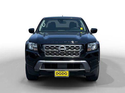 Used 2024 Nissan Frontier SV RWD image 8