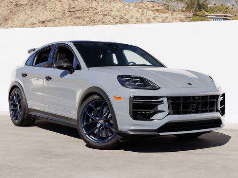 Certified 2025 Porsche Cayenne Turbo GT AWD/4WD image 9