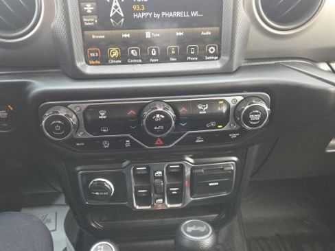 Used 2021 Jeep Wrangler Unlimited Sport AWD/4WD image 21