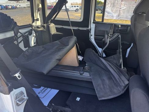 Certified 2018 Jeep Wrangler Unlimited Sport image 16