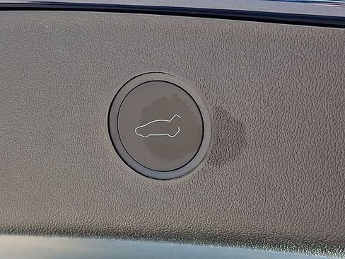Used 2023 Tesla Model 3 Standard Range RWD image 33