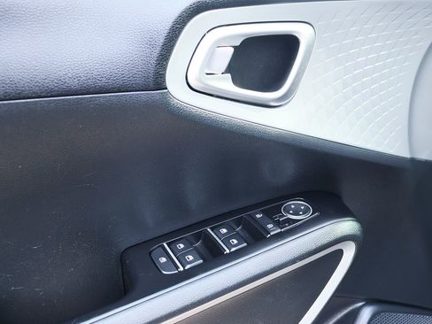 Used 2024 Kia Soul LX w/ Option Group 015 image 37