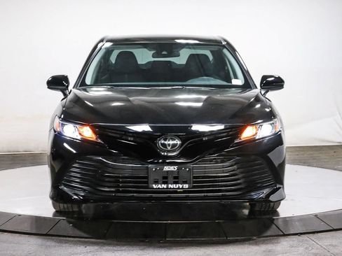 Used 2020 Toyota Camry LE FWD image 6