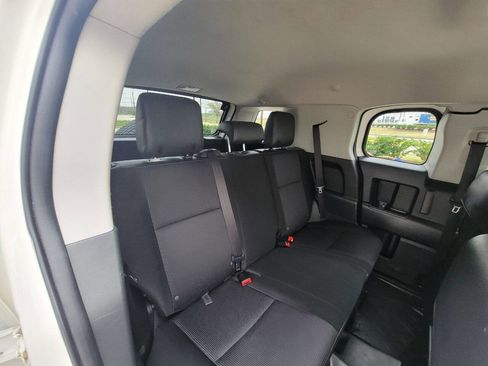 Used 2012 Toyota FJ Cruiser 4WD w/ Convenience Pkg image 22