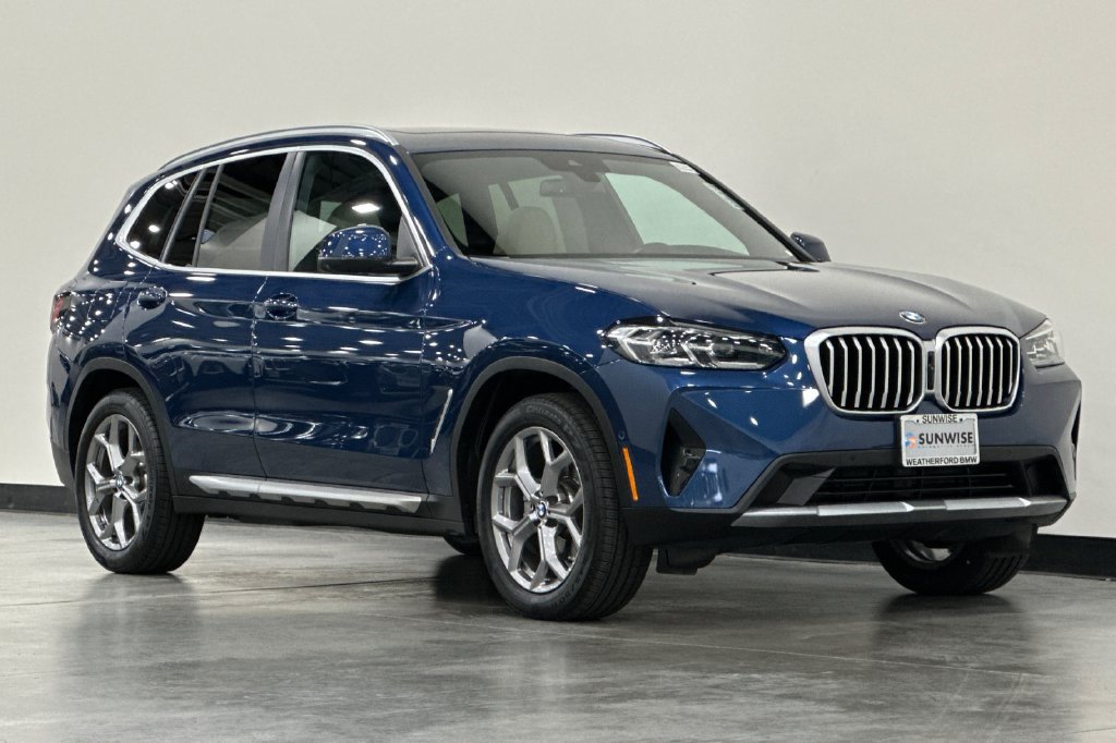 Certified 2024 BMW X3 xDrive30i w/ Convenience Package AWD/4WD image 2