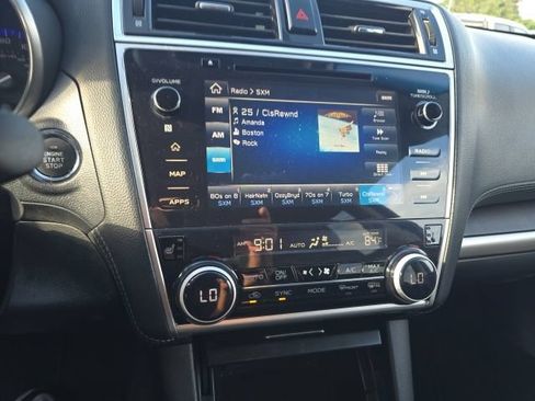 Used 2018 Subaru Outback 3.6R Limited AWD/4WD image 14