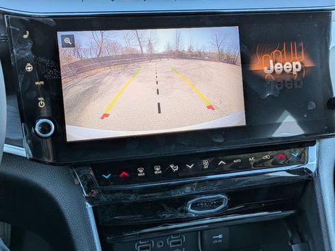 New 2026 Jeep Grand Cherokee Laredo image 25