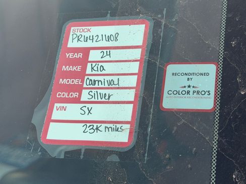 Used 2024 Kia Carnival SX image 10