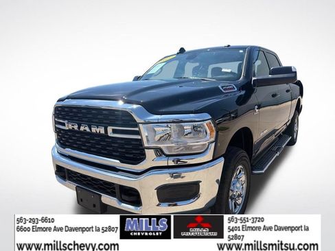 Used 2022 RAM 2500 Big Horn AWD/4WD image 1