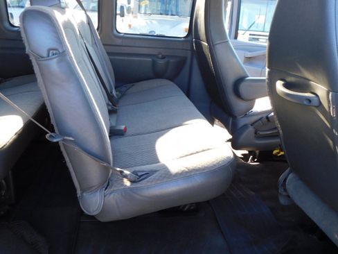 Used 2017 Chevrolet Express 3500 LT w/ LT Preferred Equipment Group image 27