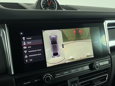 Used 2021 Porsche Macan S image 18