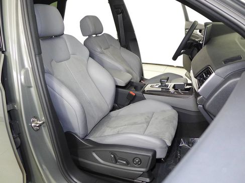 Used 2023 Audi SQ5 Premium Plus w/ Premium Plus Package AWD/4WD image 19