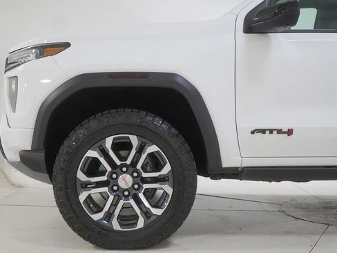 Used 2023 GMC Canyon AT4 w/ AT4 Premium Package AWD/4WD image 15
