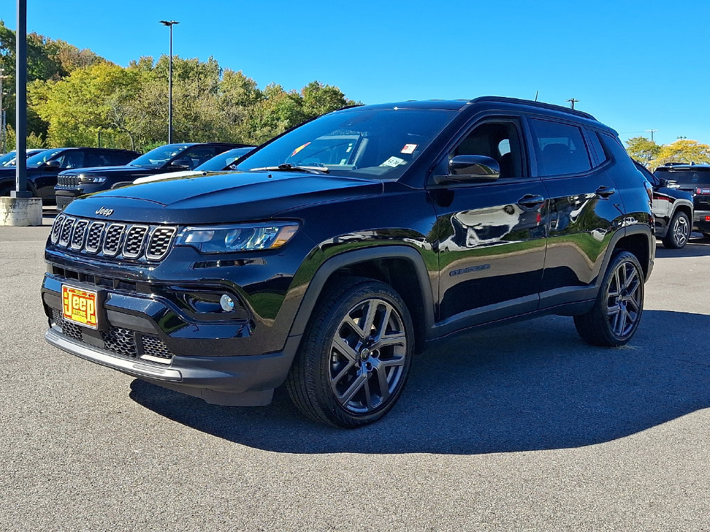 Certified 2026 Jeep Compass Limited AWD/4WD image 3