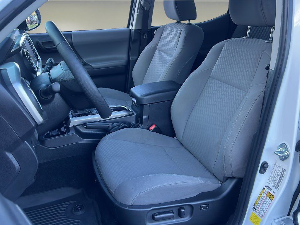 Certified 2022 Toyota Tacoma SR5 w/ Technology Package RWD image 11