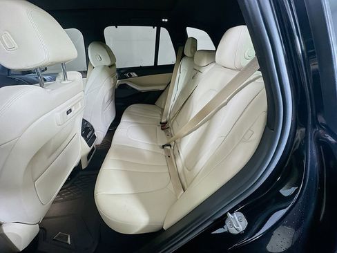 Used 2019 BMW X5 xDrive40i w/ Convenience Package AWD/4WD image 14