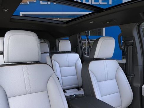 New 2026 Chevrolet Traverse High Country image 24