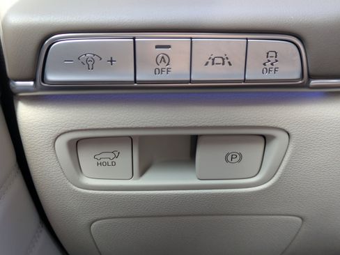 Used 2021 Genesis GV80 2.5T w/ Prestige Package 05 image 28