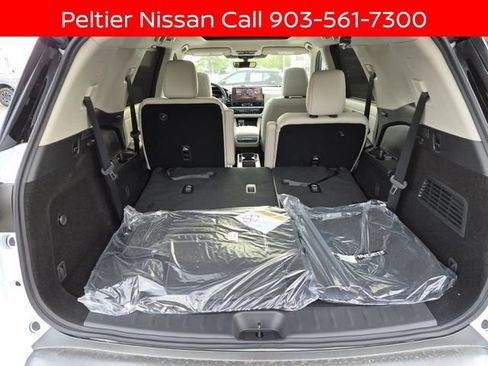 New 2026 Nissan Pathfinder SL w/ SL Premium Package FWD image 7