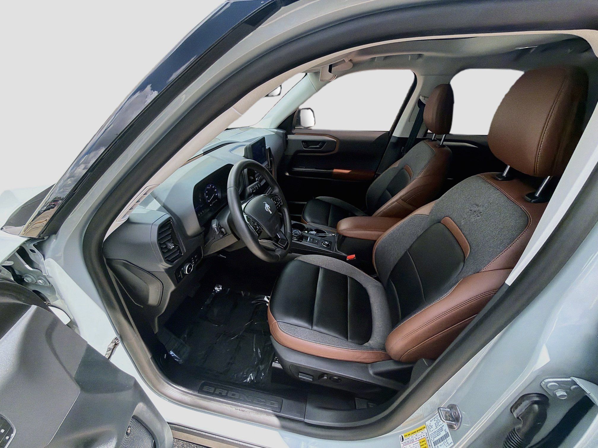 Used 2024 Ford Bronco Sport Outer Banks w/ Tech Package AWD/4WD image 18