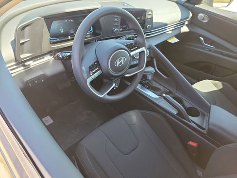 New 2026 Hyundai Elantra SE w/ Cargo Package FWD image 6