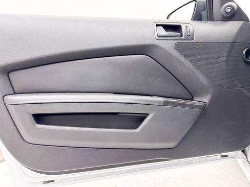 Used 2014 Ford Mustang Convertible w/ Equipment Group 102A image 21