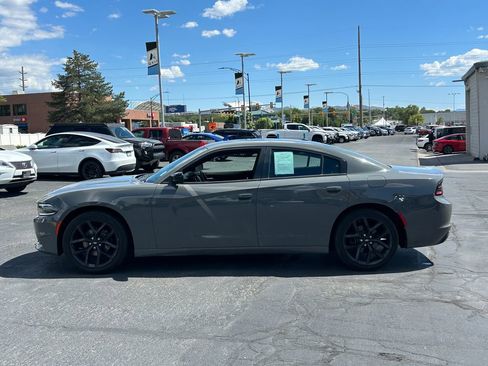 Used 2019 Dodge Charger SXT w/ Blacktop Package RWD image 7