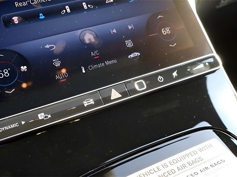 Used 2025 Mercedes-Benz C 300 4MATIC Sedan image 60