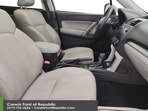 Used 2015 Subaru Forester 2.5i Touring image 24