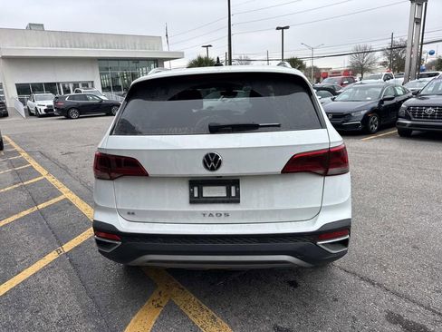 Used 2024 Volkswagen Taos SE image 7