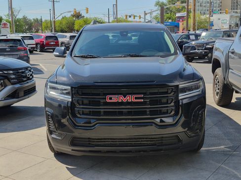Used 2022 GMC Acadia SLE w/ Driver Convenience Package FWD image 10