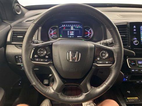 Certified 2024 Honda Passport Black Edition image 18