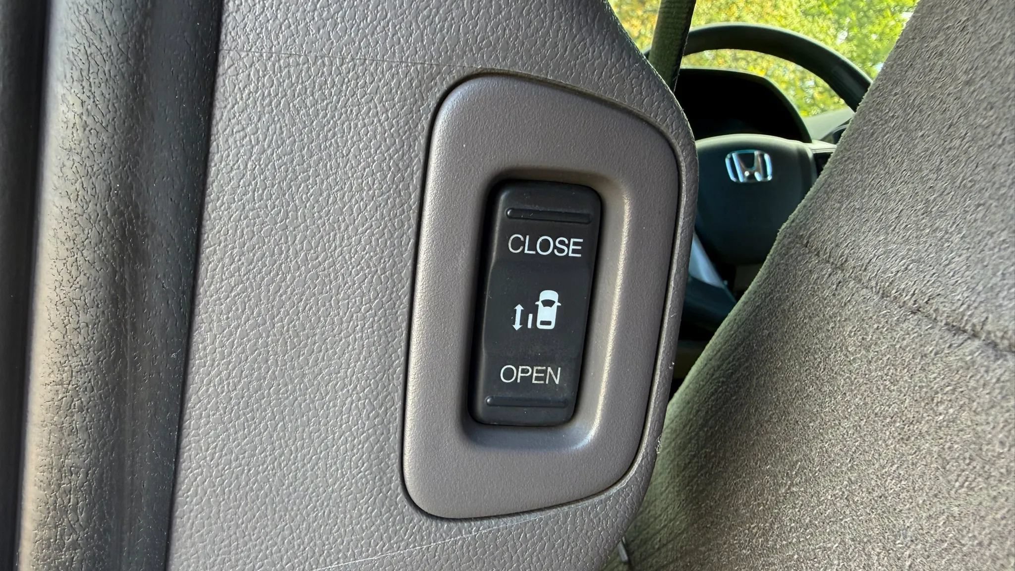 Used 2016 Honda Odyssey SE image 30