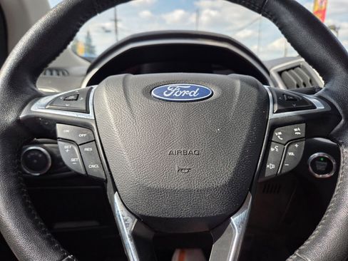 Used 2020 Ford Edge SEL AWD/4WD image 17