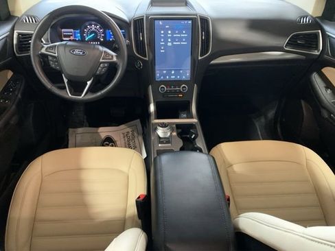 Used 2024 Ford Edge SEL w/ Convenience Package image 16