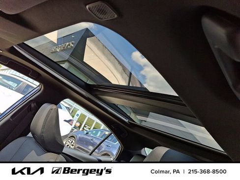 Used 2025 Toyota Camry XSE w/ Premium Plus Package AWD/4WD image 16