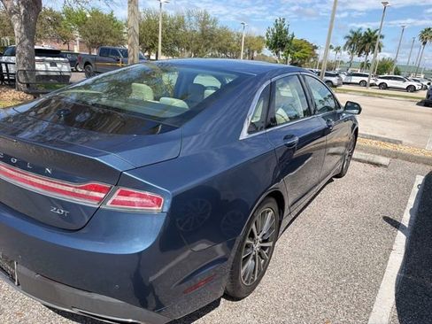 Used 2019 Lincoln MKZ Premiere image 3