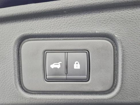 Used 2025 Nissan Pathfinder SV w/ SV Premium Package FWD image 30