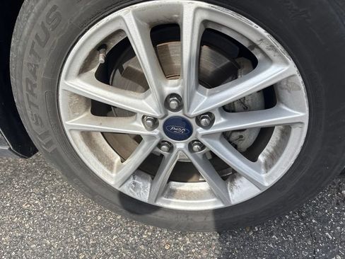 Used 2015 Ford Focus SE FWD image 23