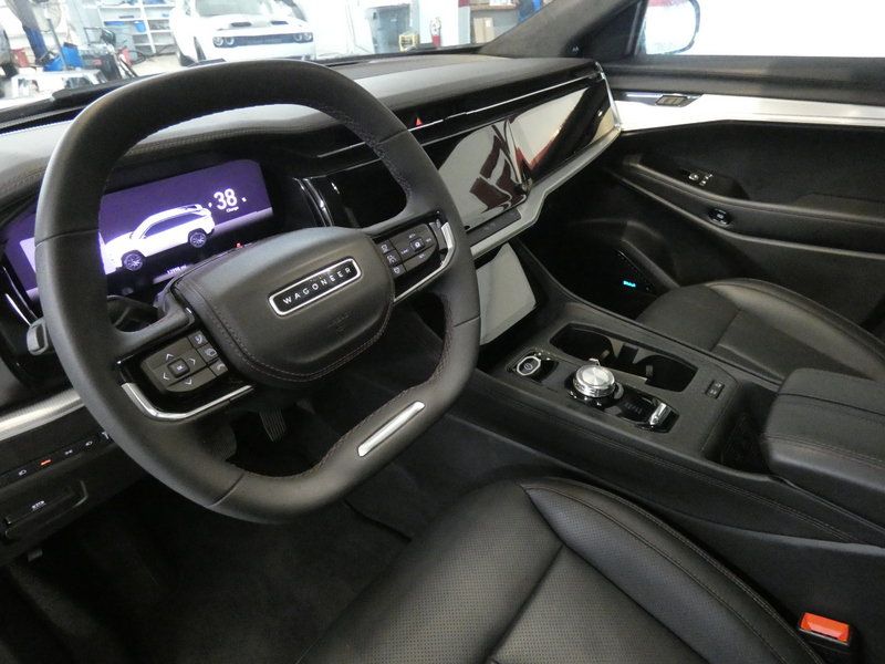 Used 2024 Jeep Wagoneer Launch Edition AWD/4WD image 8