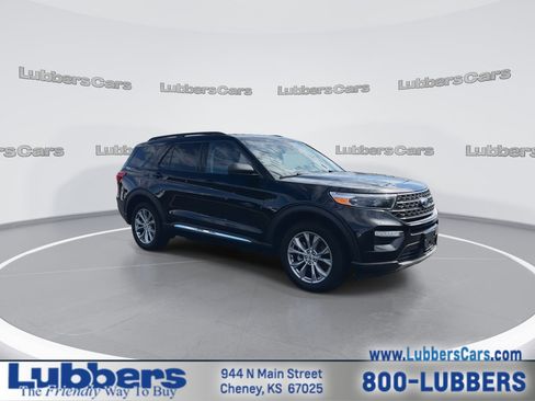 Used 2023 Ford Explorer XLT w/ Equipment Group 202A AWD/4WD image 2