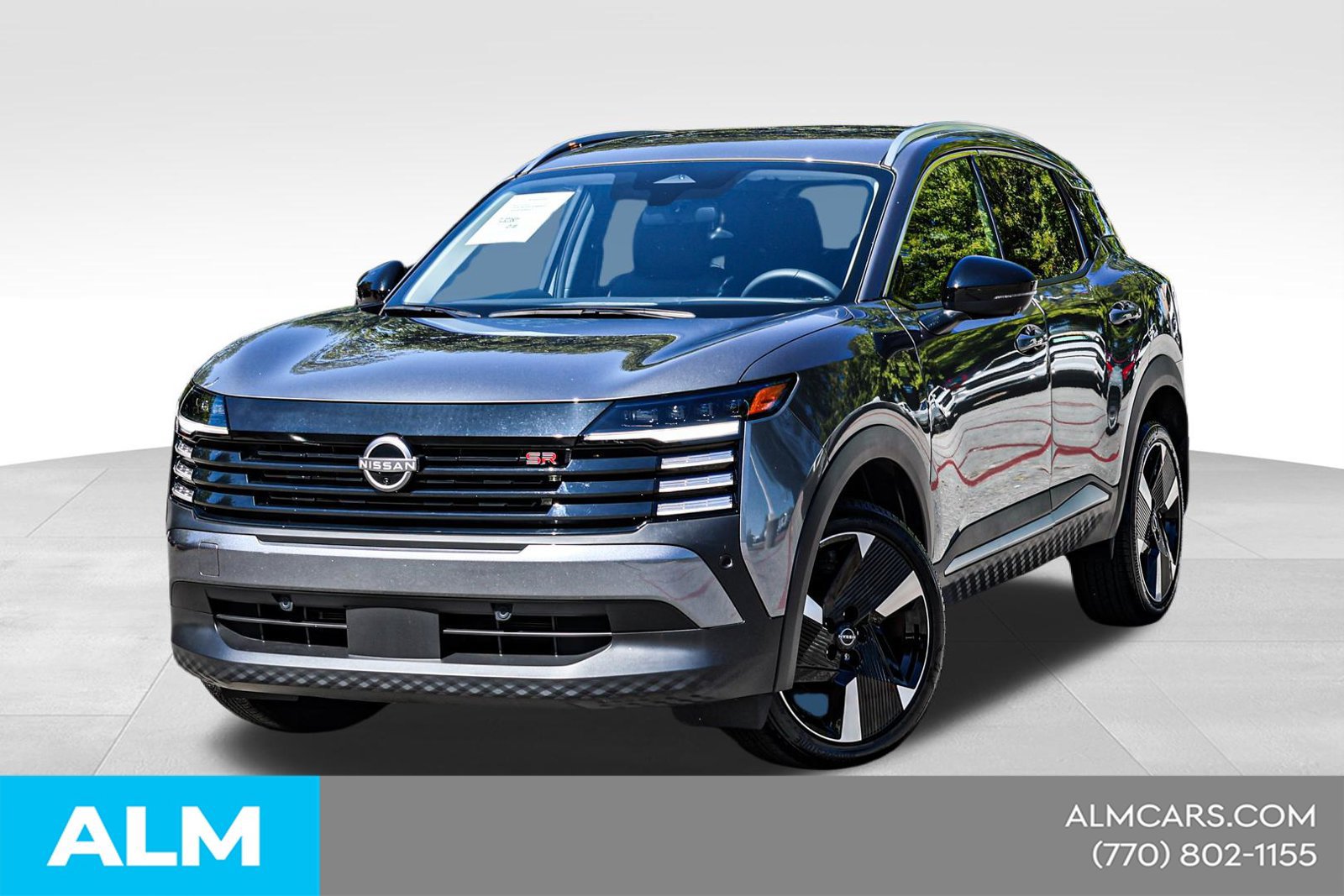Used 2026 Nissan Kicks SR FWD image 1