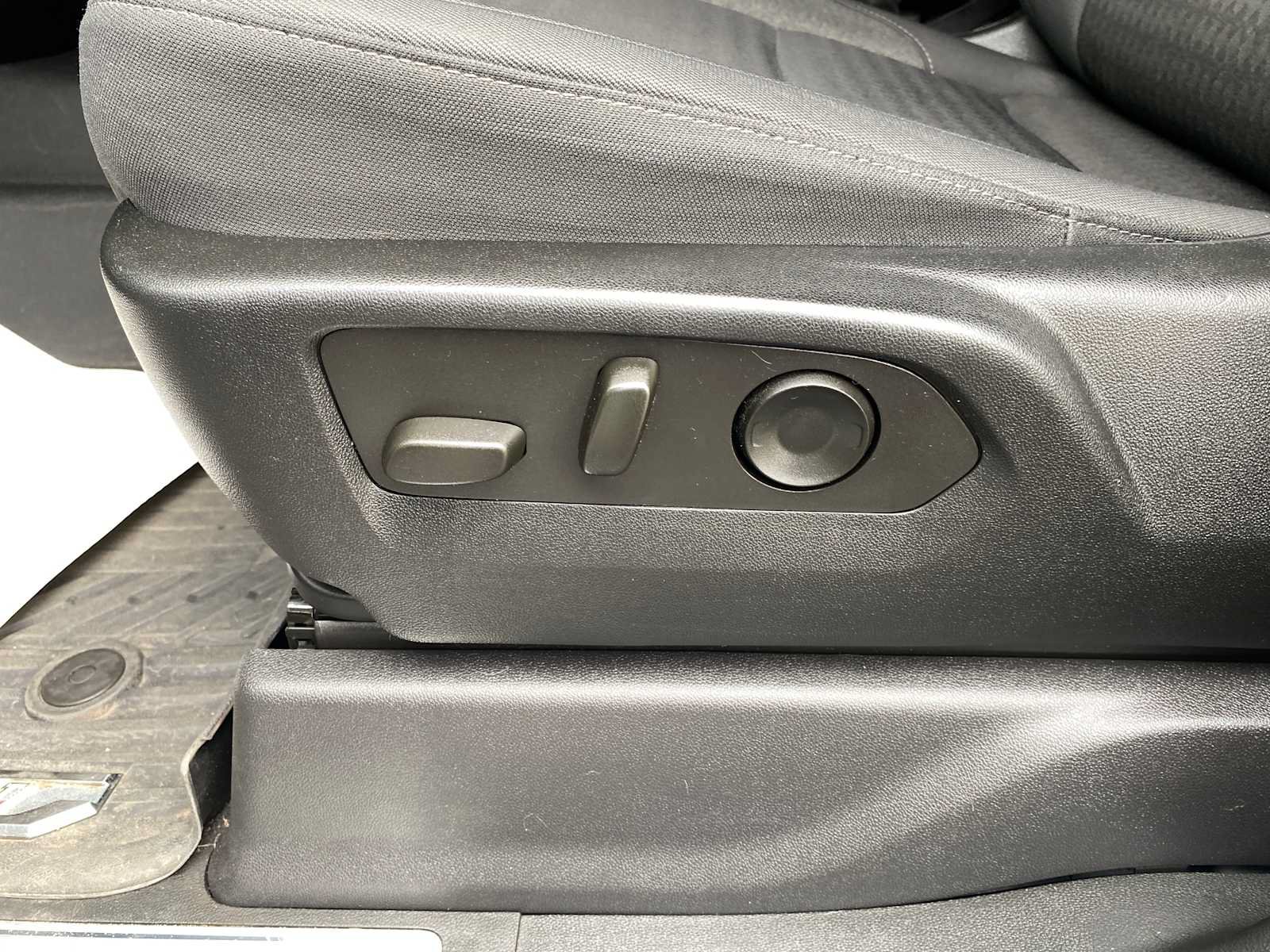Used 2023 Chevrolet Silverado 1500 RST AWD/4WD image 17