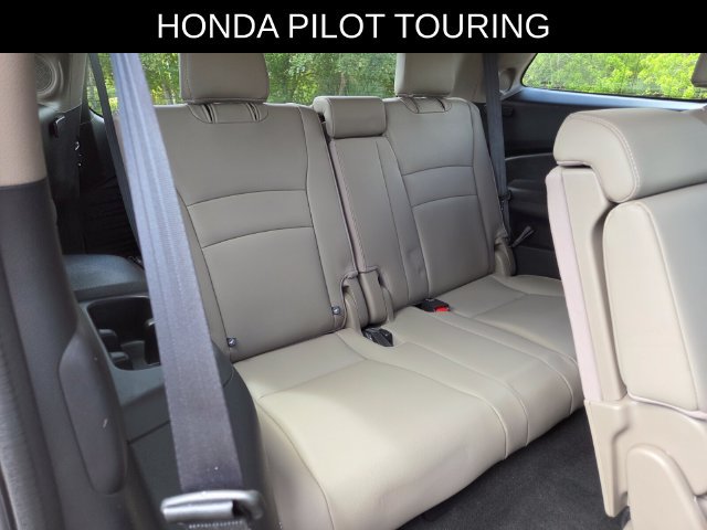 Used 2018 Honda Pilot Touring image 15